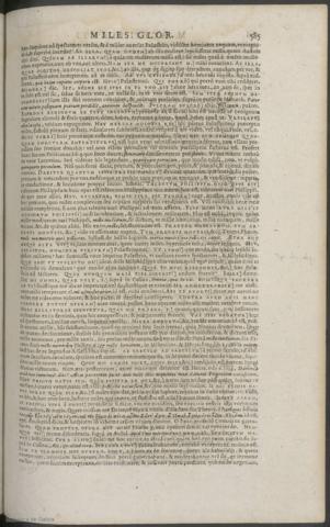 585